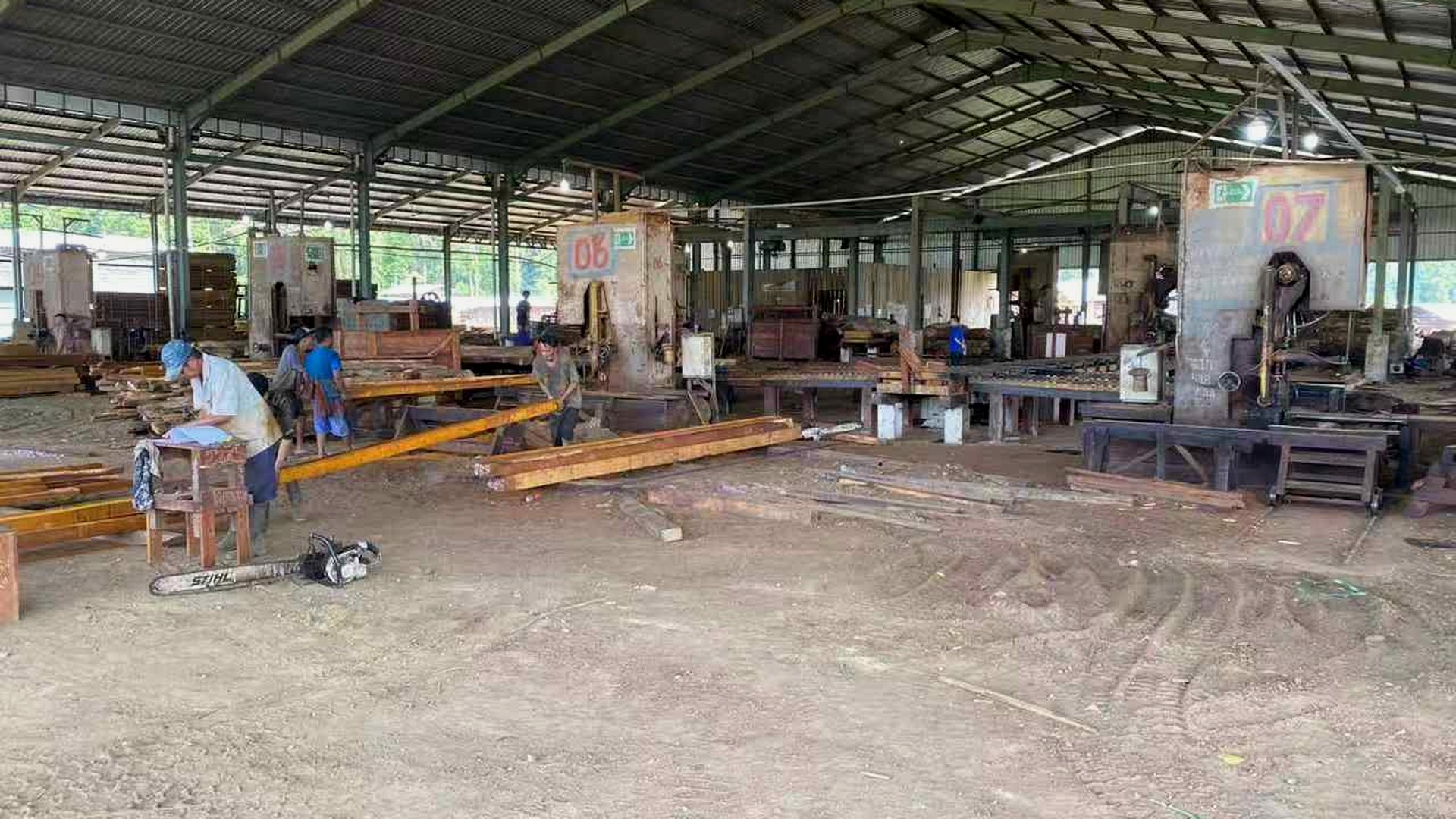 Custom Manufacturing Center